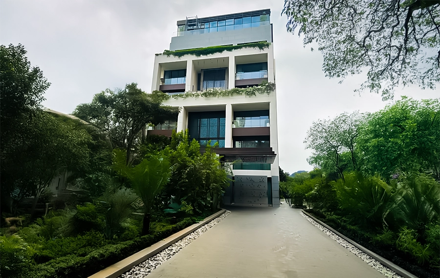 Mr. Sajjan Jindal's Residence